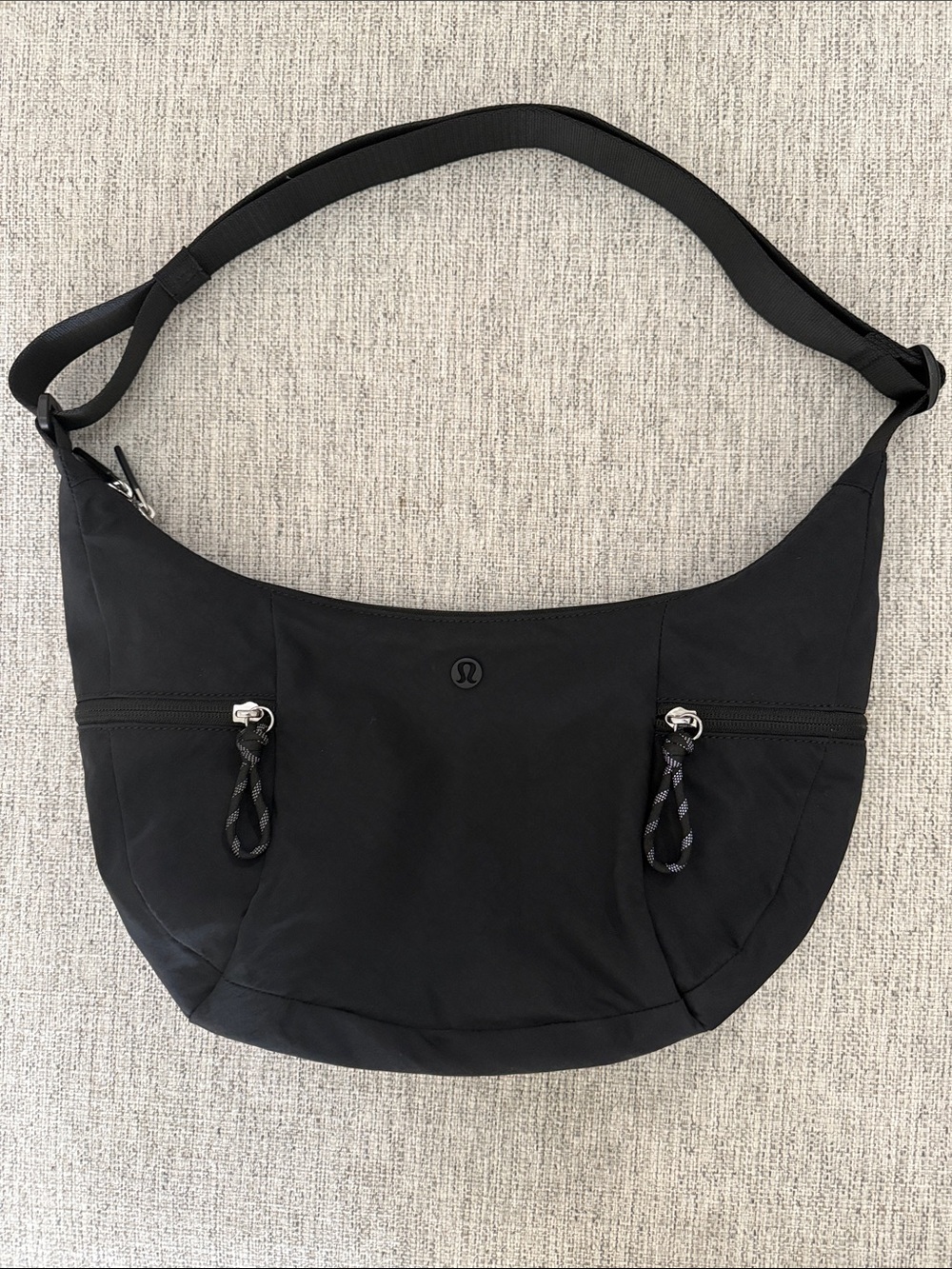 lululemon slouchy sling bag 6L